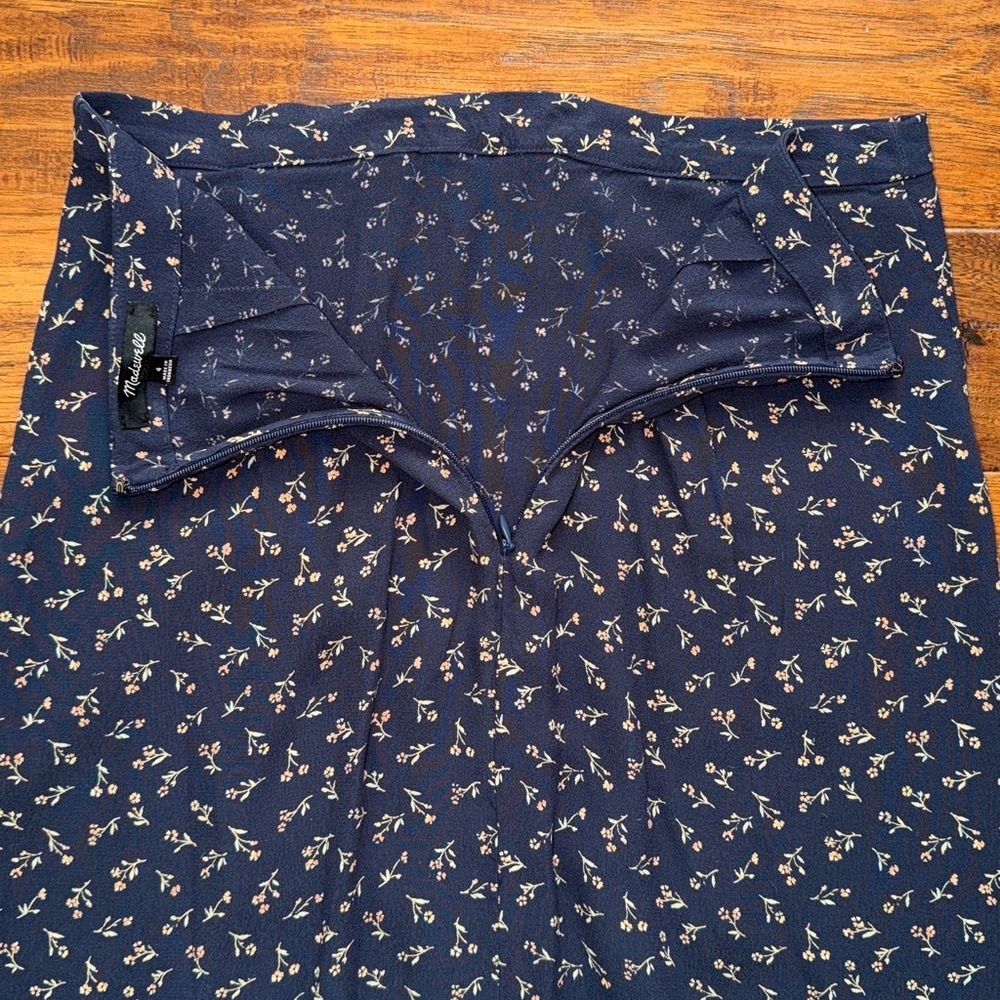 Madewell Navy Ruffle-Wrap Midi Ski Floral Skirt, size 4 - Picture 7 of 8